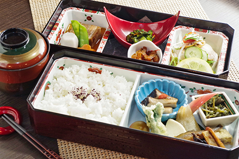 松花堂弁当